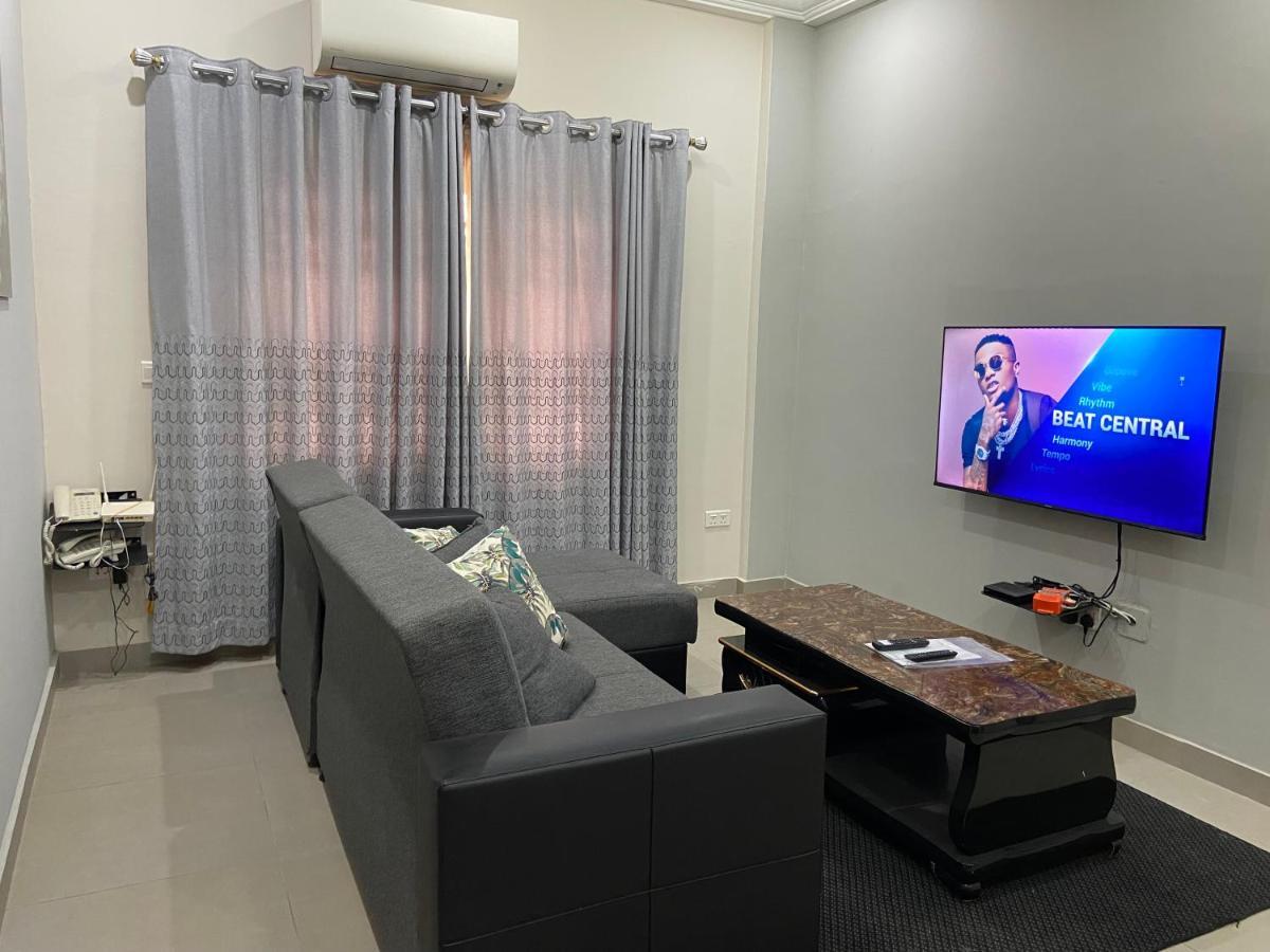 Queens View Apartment อักกรา ภายนอก รูปภาพ
