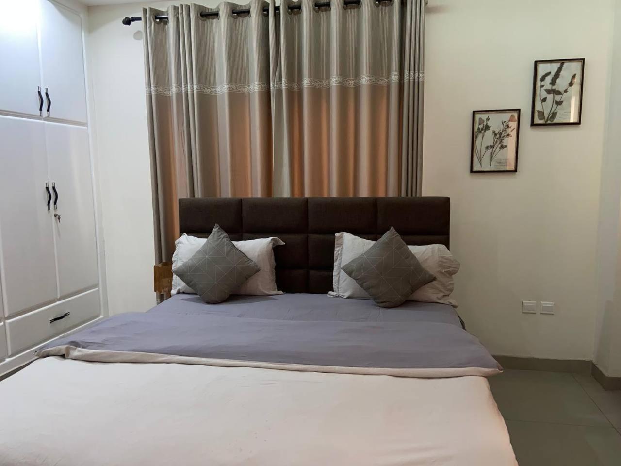 Queens View Apartment อักกรา ภายนอก รูปภาพ