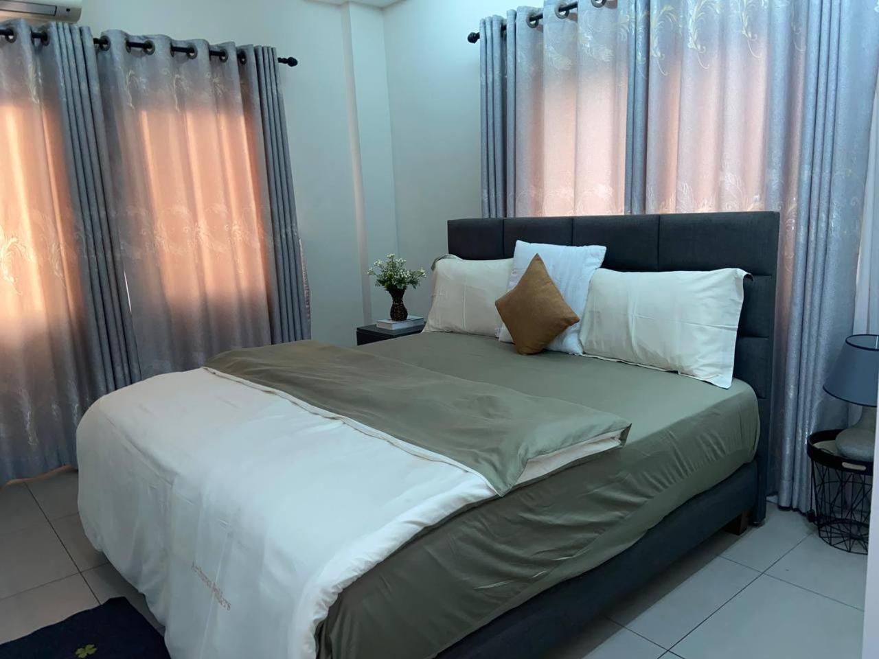 Queens View Apartment อักกรา ภายนอก รูปภาพ