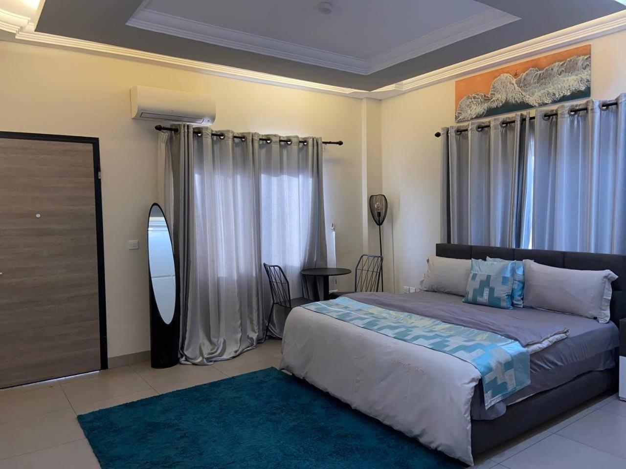 Queens View Apartment อักกรา ภายนอก รูปภาพ