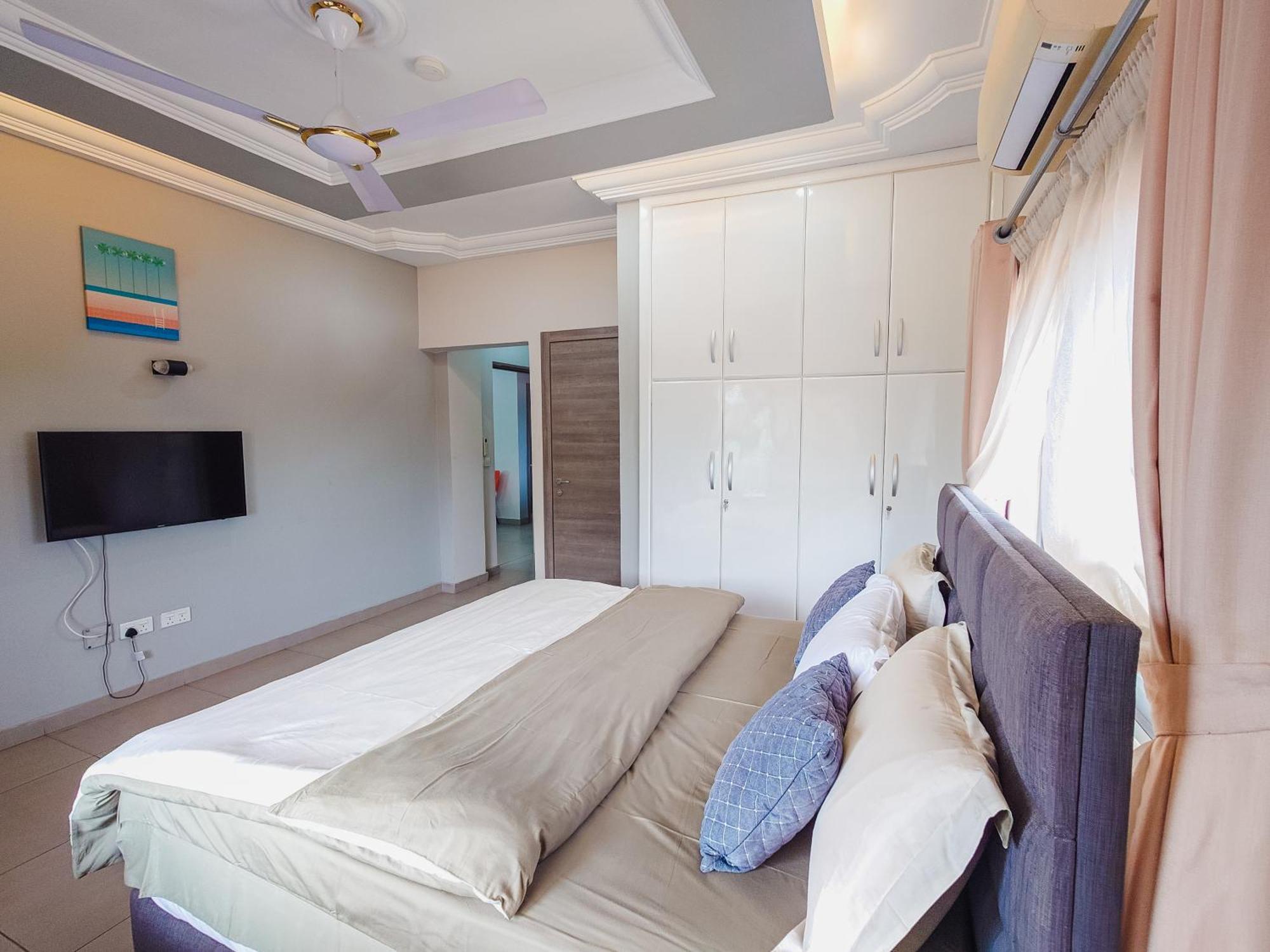 Queens View Apartment อักกรา ภายนอก รูปภาพ