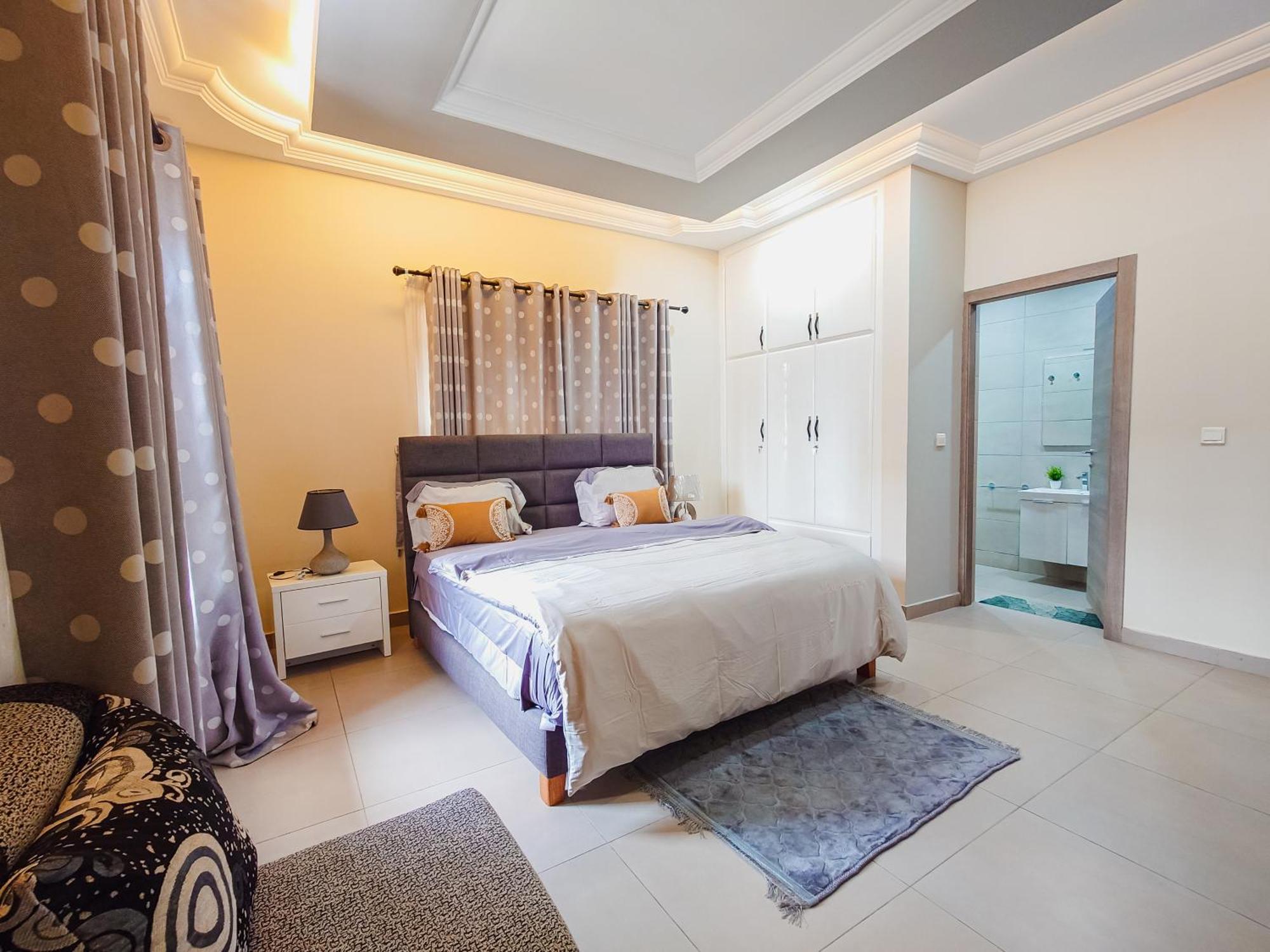 Queens View Apartment อักกรา ภายนอก รูปภาพ