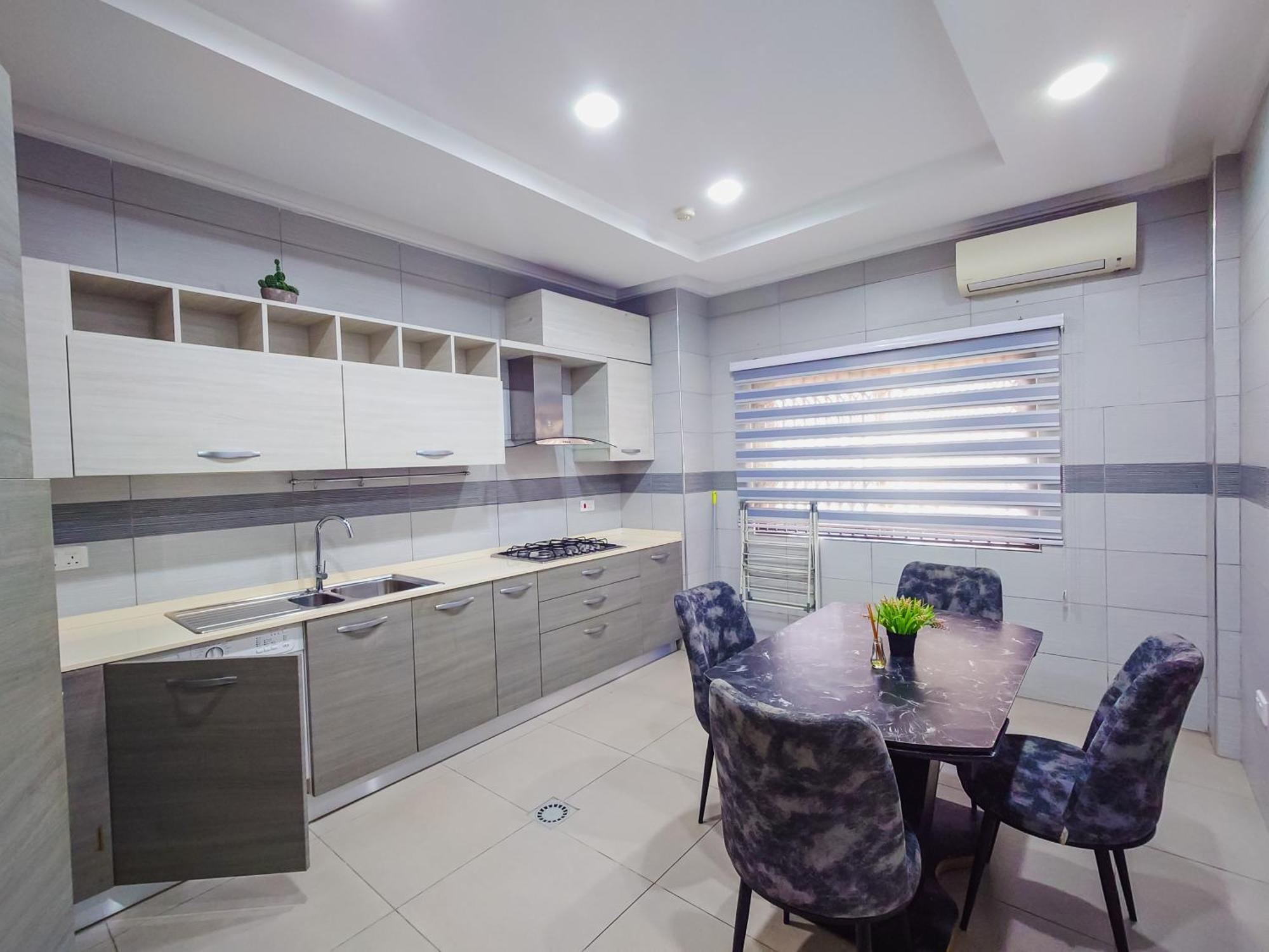 Queens View Apartment อักกรา ภายนอก รูปภาพ