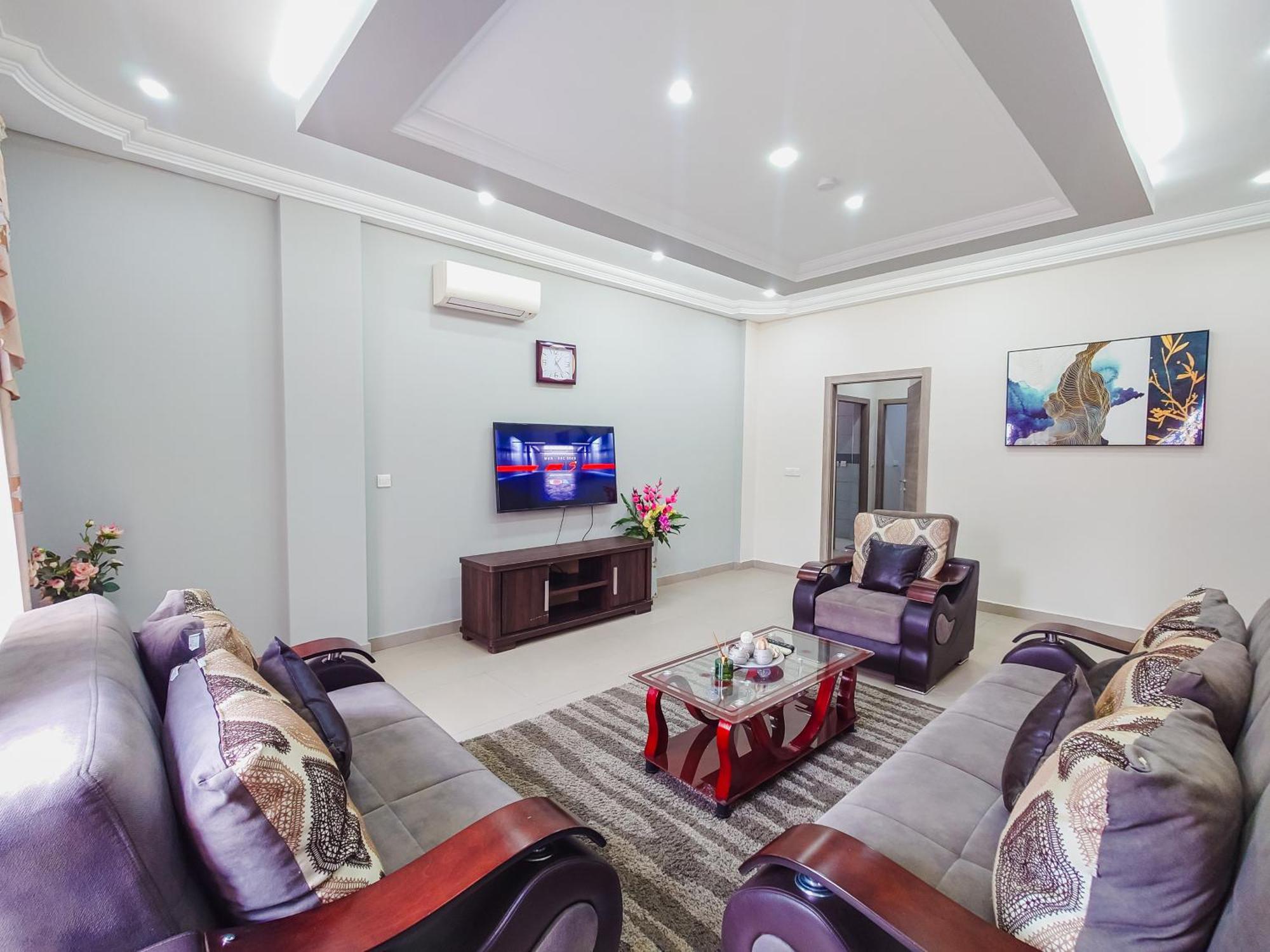 Queens View Apartment อักกรา ภายนอก รูปภาพ