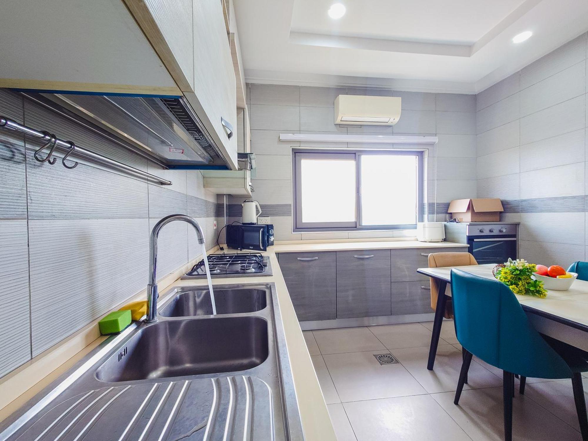 Queens View Apartment อักกรา ภายนอก รูปภาพ
